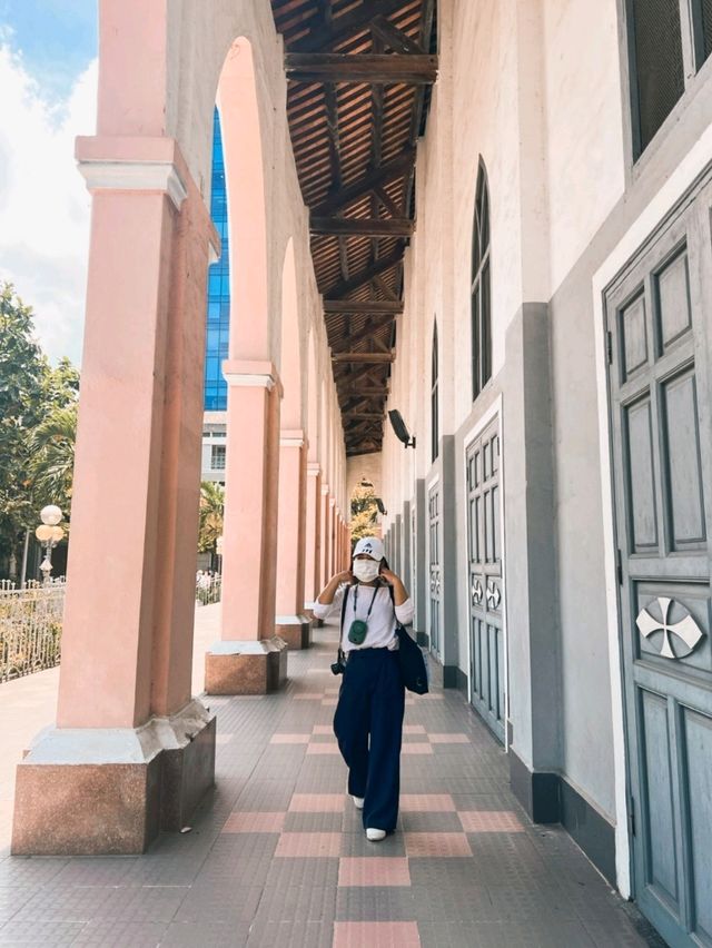 โบสถ์สีชมพู (Danang Cathedral) @เวียดนาม🇻🇳