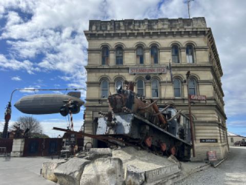 紐西蘭旅遊有景點—  《想像力的異次元：Steampunk HQ》 ⚙️🚂 