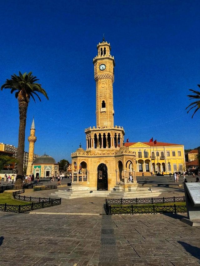 🏛️ Konak Square – The Heart of İzmir