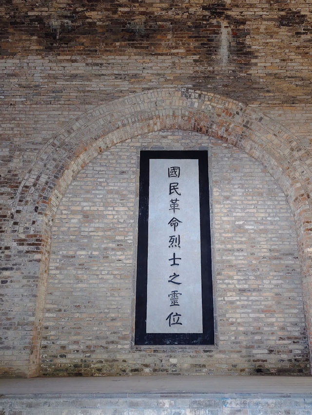🌿✨ Linggu Scenic Area, Nanjing — A Place of Faith and Memory ✨🌿 🌿✨ Linggu Scenic Area, Nanjing — A Place of Faith and Memory ✨🌿
