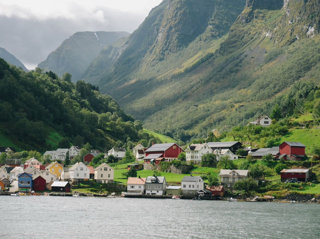 14 ชั่วโมงเส้นทางรถไฟสวยระดับโลก Norway Nutshell
