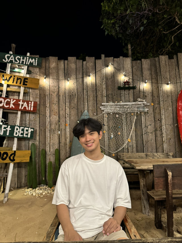 บาร์ลับๆที่หาดนาจอมเทียน บาร์ลับๆที่หาดนาจอมเทียน