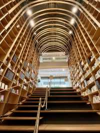 📚 A Literary Escape: The Haruki Murakami Library at Waseda