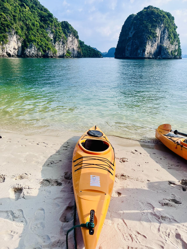 Zero Planning, All Relaxing: Cruising Halong Bay 🛶🇻🇳