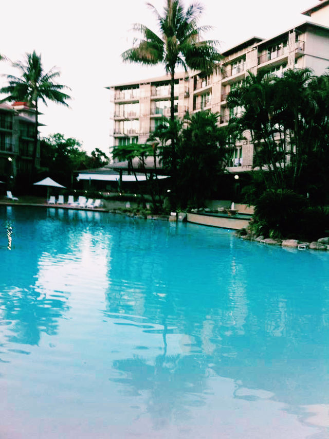 陽光泳池蔭蔽椰樹打卡指南📸