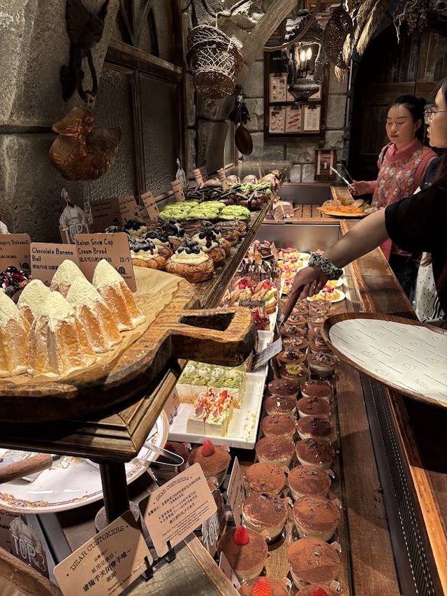 Apoli Itabakery — A Magical Little Bakery in Shanghai