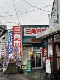 Отару: Sankaku Market и Takinami Donburi — где едят самые свежие морепродукты 🦀🍚