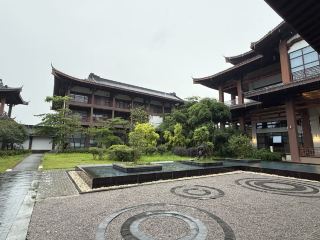 A Relaxing Getaway to Hezhou Yuanboyuan Hot Spring Villa.