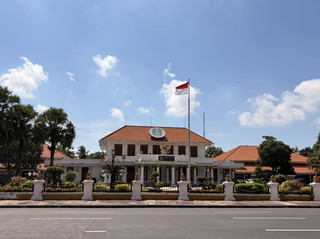 Surabaya City Walk: Don't just see it as a transit point in Java, step into the real daily life of Indonesia.