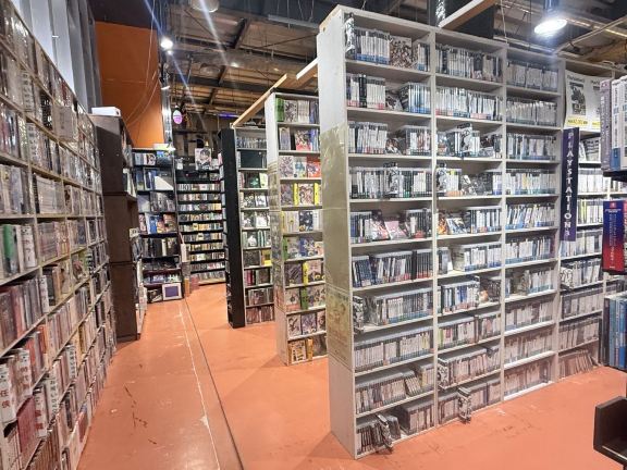 Yorozuya Nanaehama Store