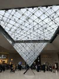 Louvre Museum in Paris 🇫🇷