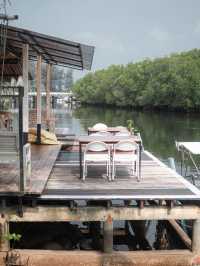 Mangrove Bungalow & Restaurant