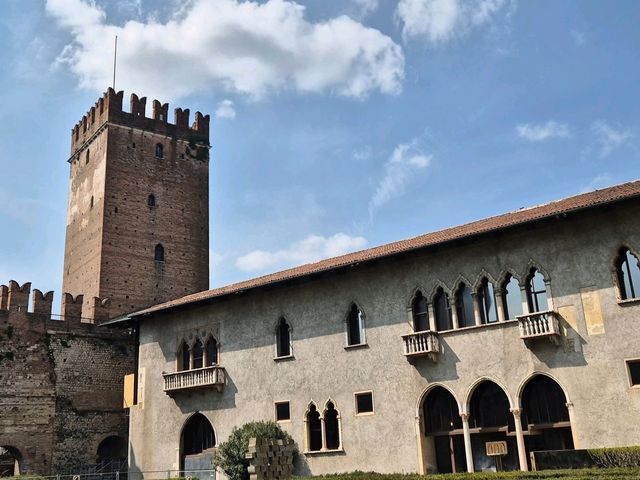 Historic castle in the heart of Verona with a medieval walking bridge