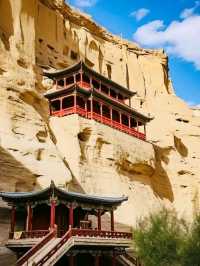 🎨 Mogao Caves – The Thousand Buddhas Hidden in the Desert
