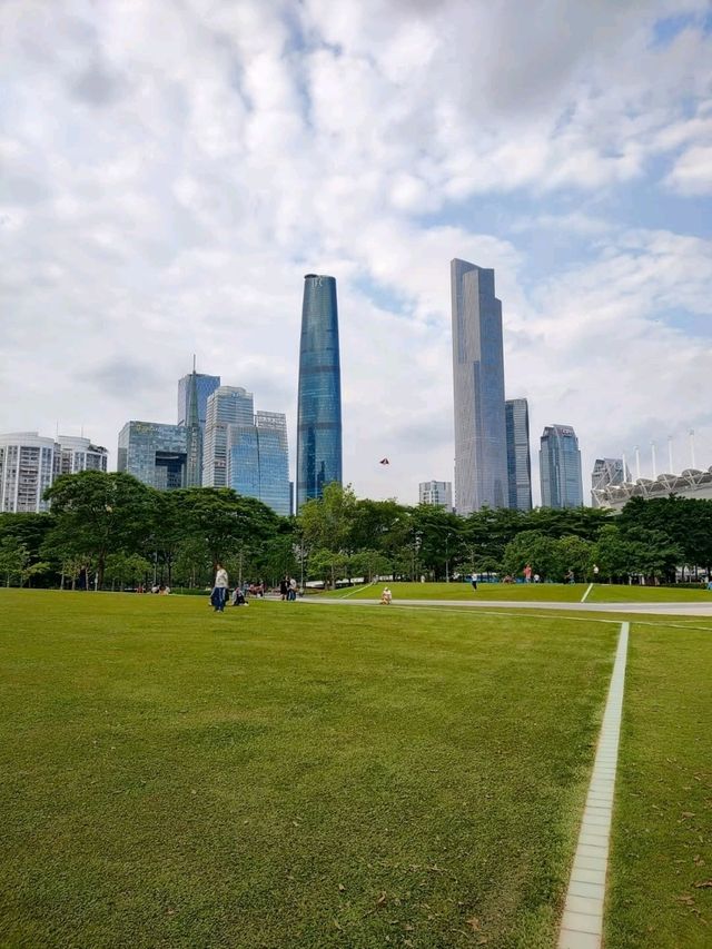 🇨🇳✨ “2 Days in Guangzhou: Dim Sum, Neon & Heritage Under $100”
