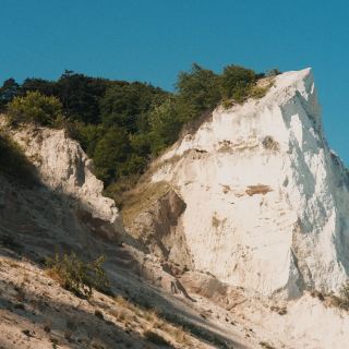 เดินป่าใน Møns Klint ประเทศเดนมาร์ก