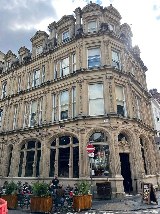 Bristol Halloween: Spooktacular Shenanigans! 👻 Bristol Halloween: Spooktacular Shenanigans! 👻