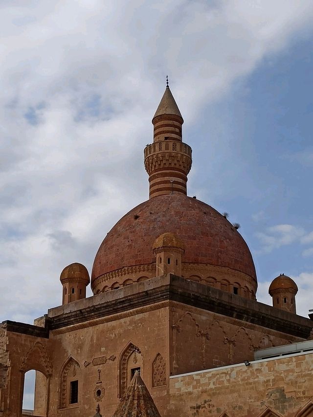 Ishak Pasha Palace: Ottoman Majesty in Eastern Turkey