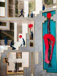 Sun Signature Gallery in Sunset Town: a free stop near Fountain Square