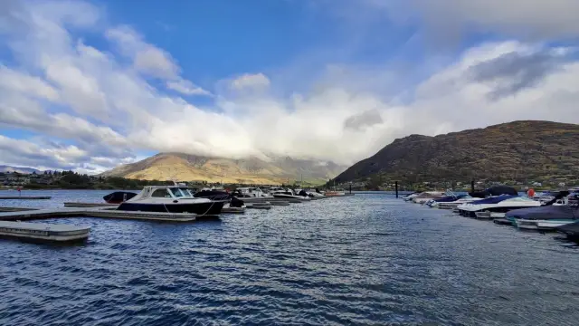 Hastily passing through Queenstown and Wanaka.