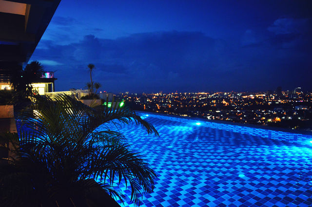 Malaysian preferred hotel with 150-beat infinity pool. 🏨