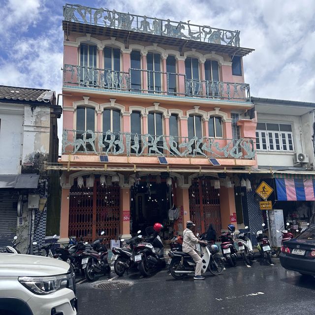 An unPhuketable old town visit. 