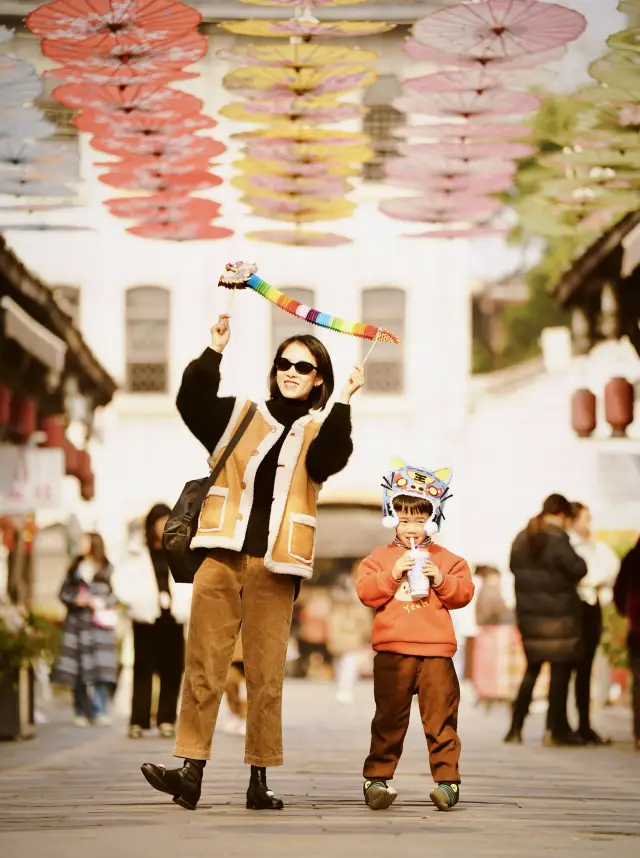 It's not Yunnan! It's a less-known ancient town around Chengdu (with route)