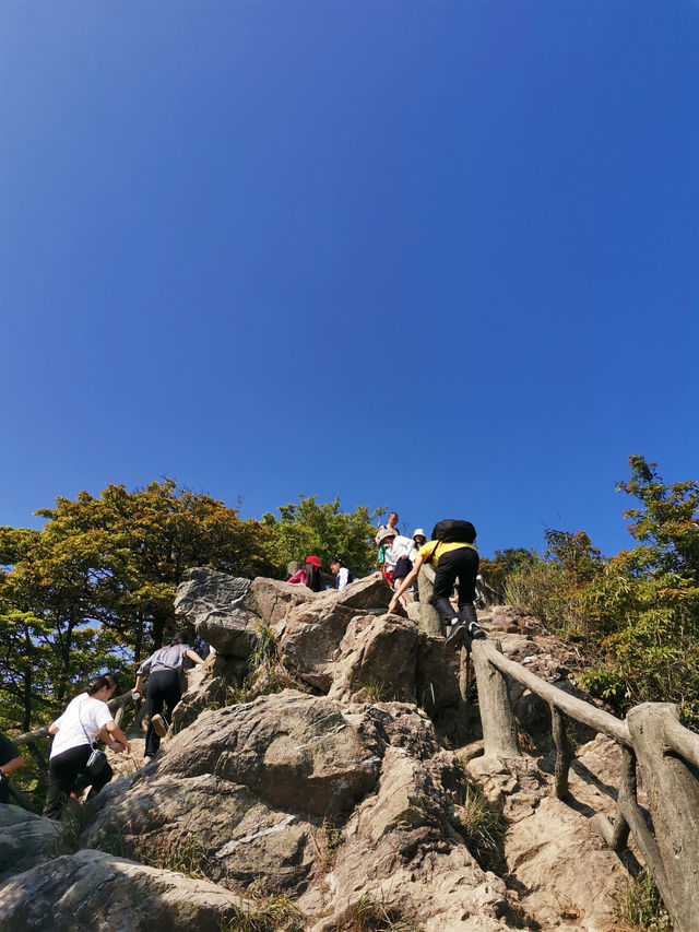 梧桐山 | 深圳“鵬城第一峰”一日遊玩法攻略