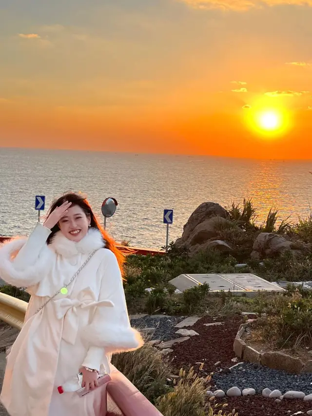 If you're feeling down, why not visit Dongji Island to watch the sunrise and the sea!