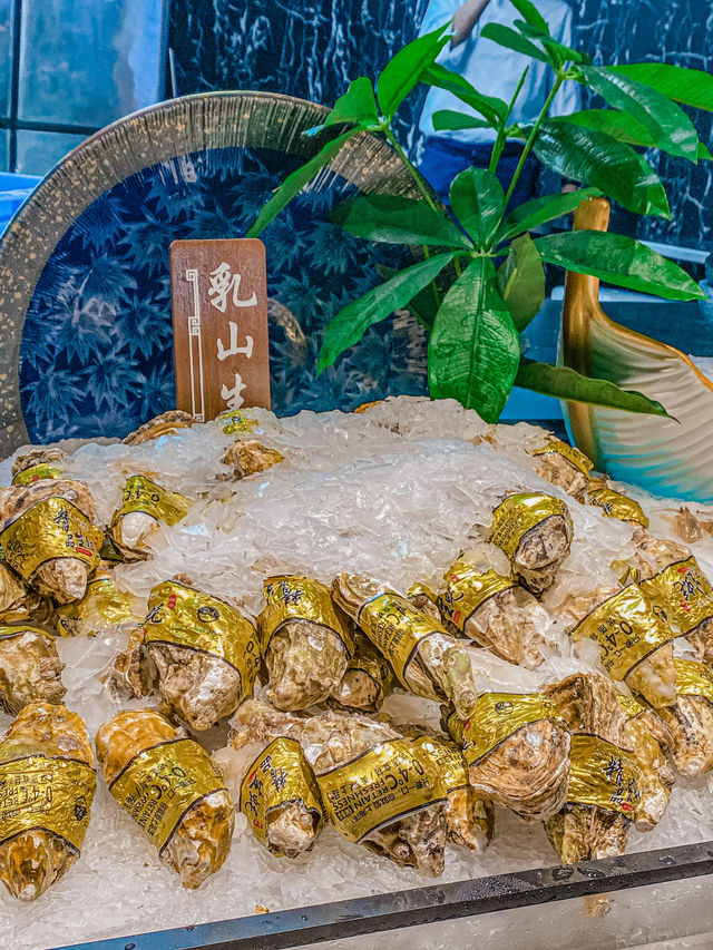 The seafood buffet in Xiasha has expanded, featuring small green dragon + durian, truly luxurious!