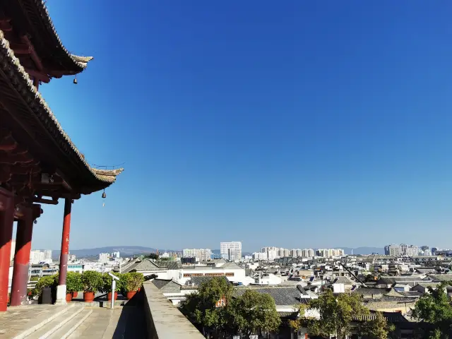 Free Travel in Eastern Yunnan and Guangxi (14) / The First Landmark of Jianshui / Chaoyang Tower, the Premier Building of the Dian Prefecture