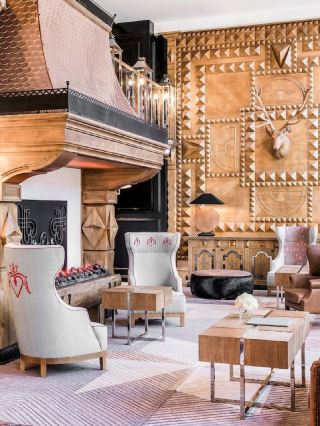 🏔️ Zakopane's Finest Stays: Cozy, Cuisine & Charm! 🌟