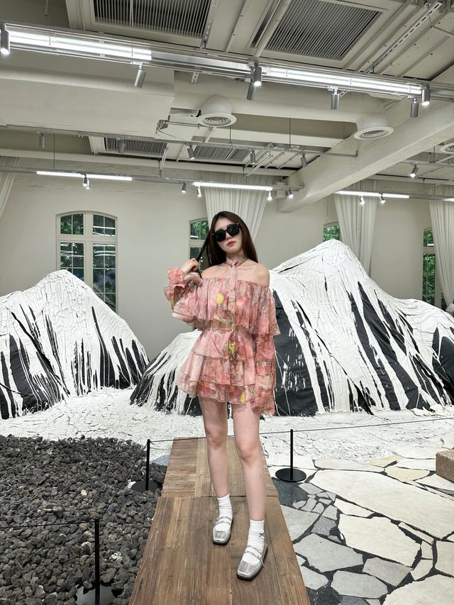 上海巨人展 ，哇哇哇