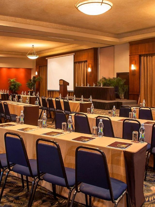 🌟 Guayaquil Getaway: Sheraton's Stellar Stay 🌟