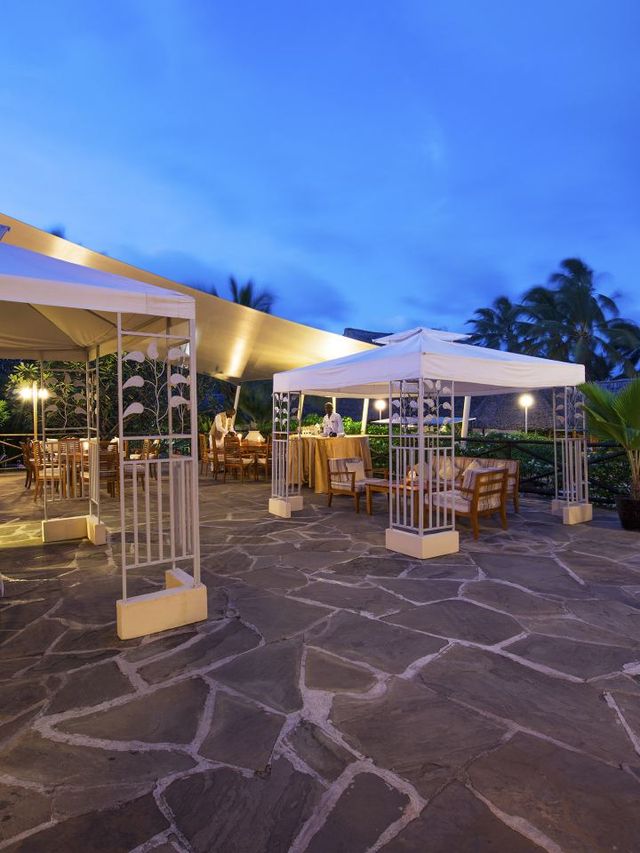 🌟✨ Malindi Magic: Diamonds Dream of Africa! 🏖️🛏️
