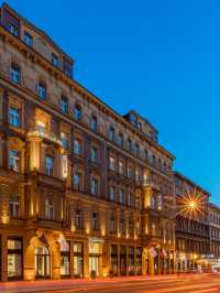 🌟 Prague's Finest: Radisson Blu's Chic Comfort 🌟