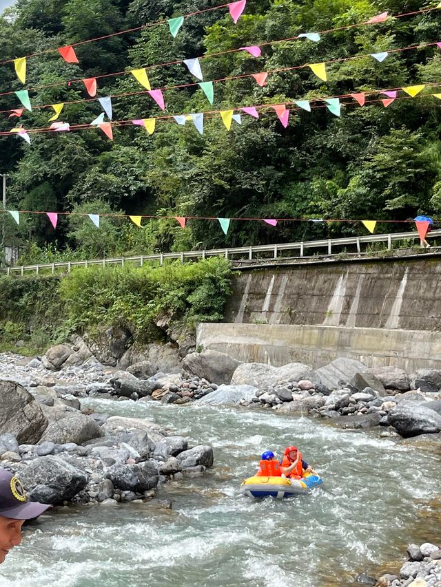 成都周邊一日遊｜漂流避暑耍水