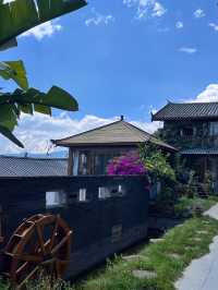不用行山都可以俯瞰古城嘅民宿｜麗江。