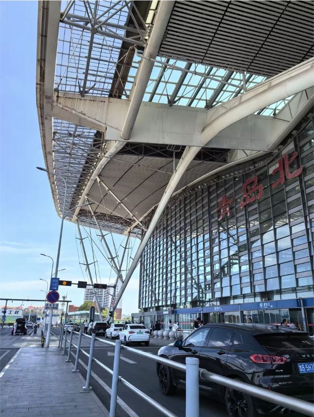 在落日餘暉中愛上晨楓。