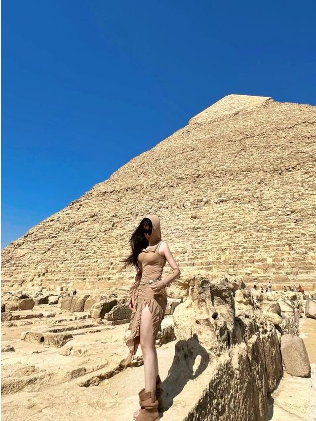 抠搜女大出國埃及遊。