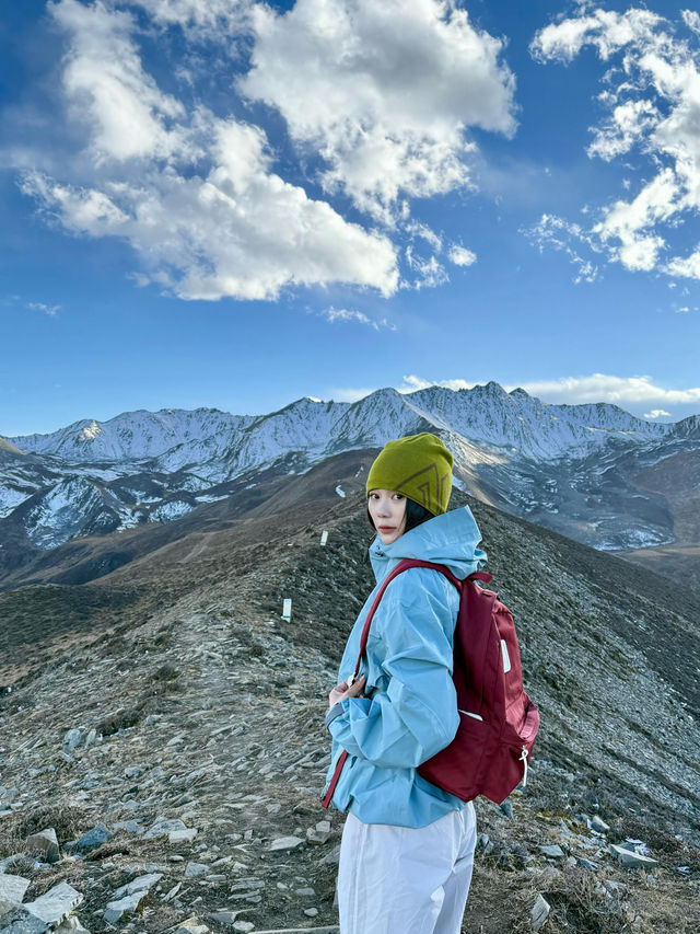 川西的雪山雲海美得令人讚嘆