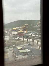 登上九層佛閣，俯瞰甘南的心靈秘境