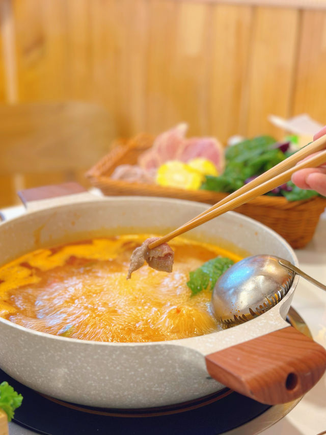 麗江除咗美景，氂牛肉火鍋真係一絕！
