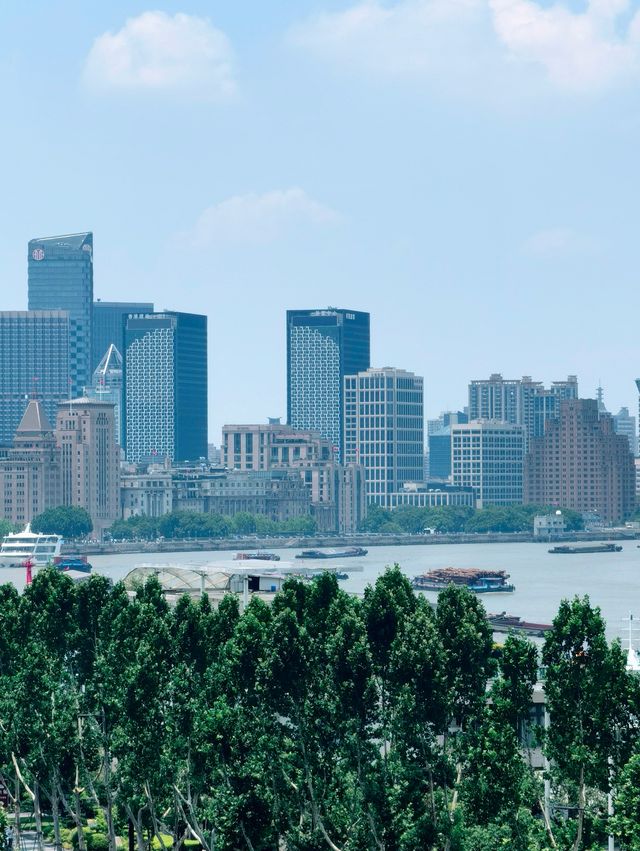 喺度，欣賞現代都市同歷史文化嘅美韻