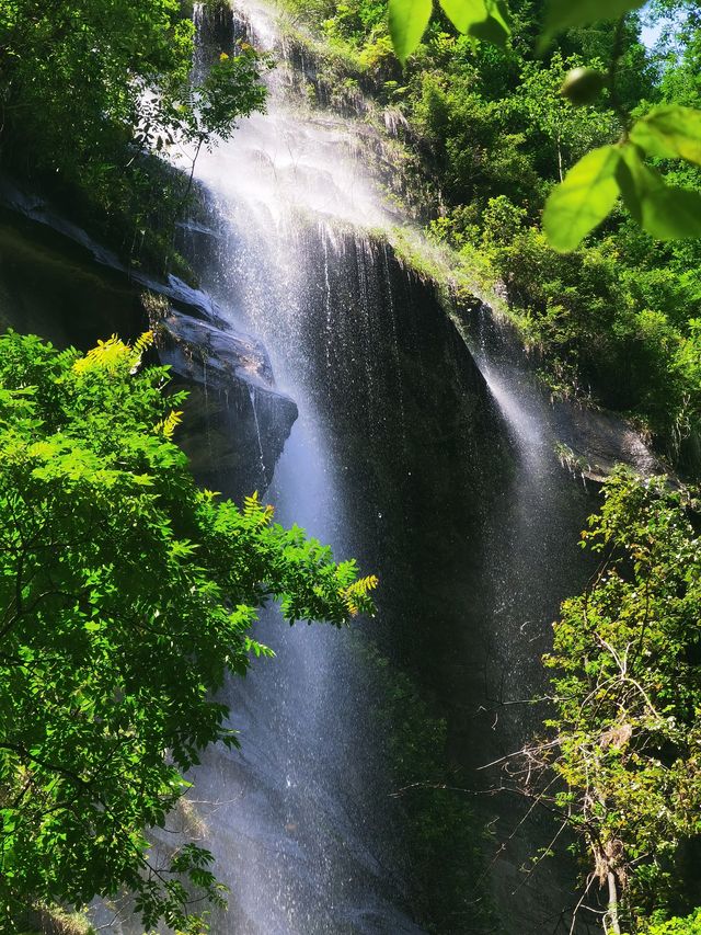週末輕鬆行山推薦-雲南綏江大團岩