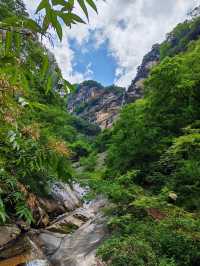 青峰峽飛瀑奇觀