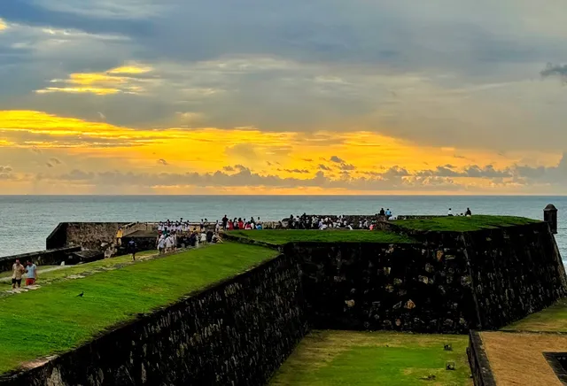 加勒古堡city walk到夕陽無限好