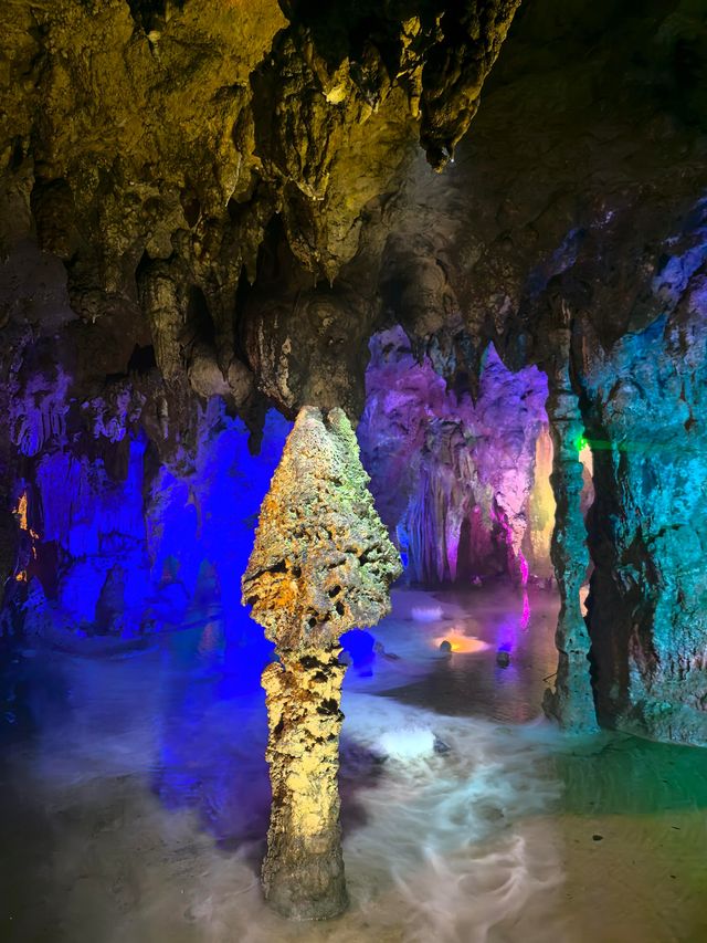 清遠寶晶宮｜溶洞奇觀冠嶺南 天鵝湖畔享悠閒