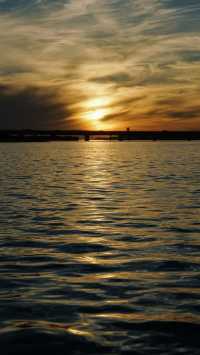 在雲南的山水秘境丘北,我發現了一家能同時收割日出、日落和滿眼荷塘的寶藏酒店——普者黑•野舍AWAKE