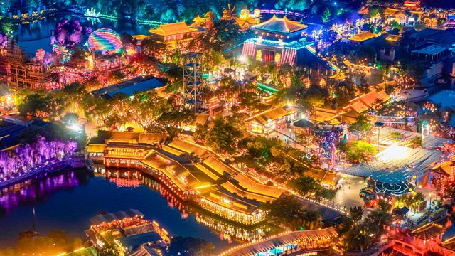 穿越千年的東京夢華錄清明上河園夜景美到炸裂！
